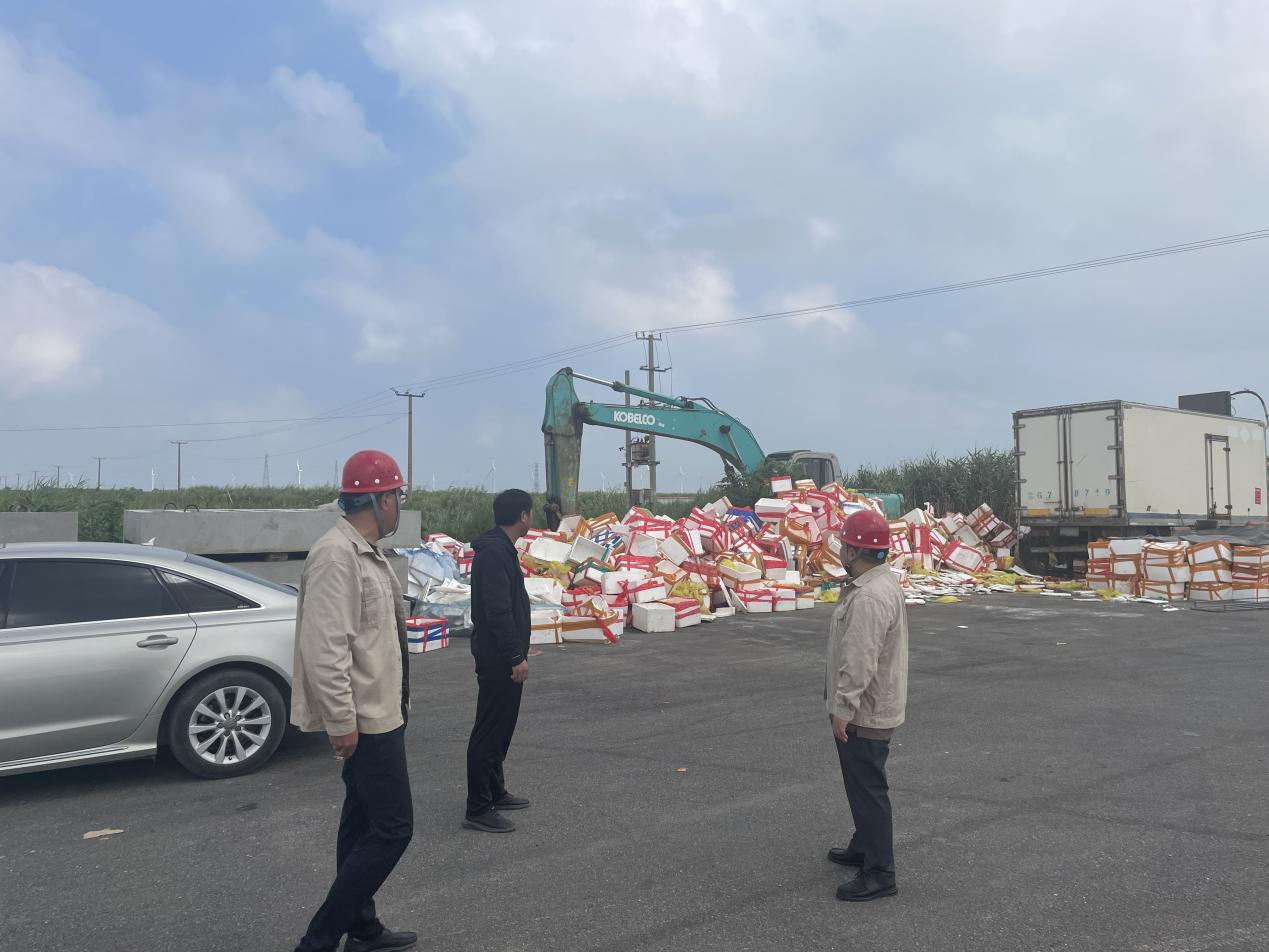 1691715711741010077.png 灌西供电所开展安全环保联合整治行动.png